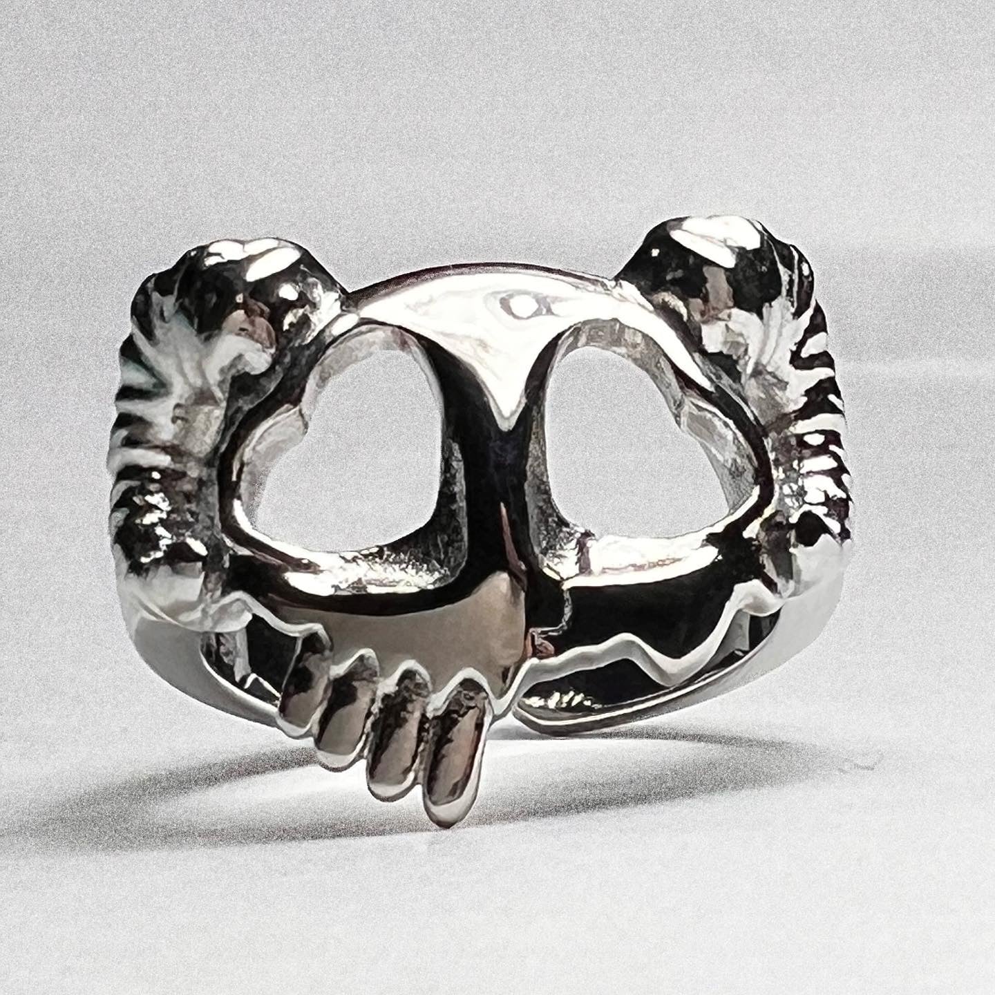 Hollow Mask Ring